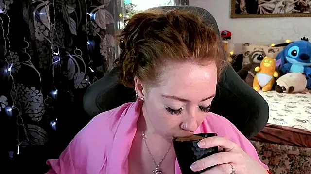 Snapshot of TinaBrook chatting on 03-30-26, 04:47 TinaBrook online show from 03-30-26, 04:47