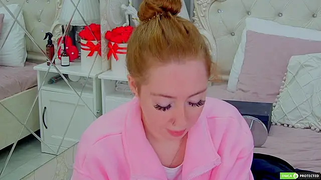 TinaBrook online show from 09-29-25, 03:35