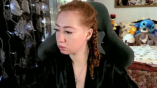 Snapshot of TinaBrook chatting on 03-17-26, 04:37 TinaBrook online show from 03-17-26, 04:37