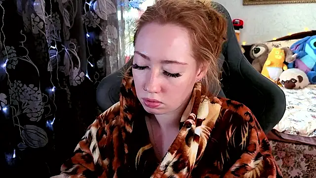 Snapshot of TinaBrook chatting on 03-27-26, 08:26 TinaBrook online show from 03-27-26, 08:26