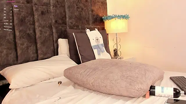 Petit-Rosse online show from 12-22-24, 01:34