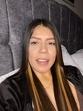 martina contreras online show from 03-11-26, 03:22