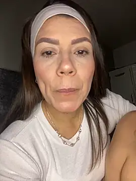 martina contreras online show from 02-10-26, 04:11