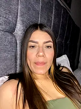 martina contreras online show from 10-29-25, 05:06