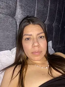 martina contreras online show from 11-09-25, 02:10