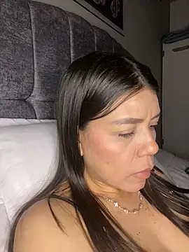 martina contreras online show from 04-05-26, 03:13