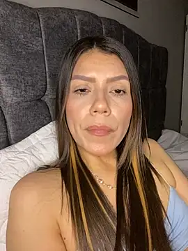 martina contreras online show from 03-15-26, 04:08