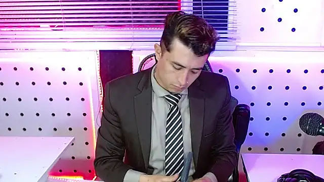 Darko0717 online show from 10-30-25, 10:24