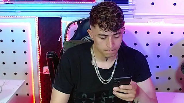 Darko0717 online show from 11-01-25, 10:58