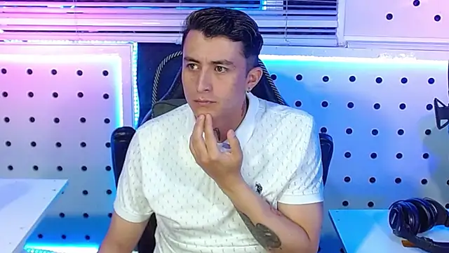 Darko0717 online show from 10-27-25, 11:49