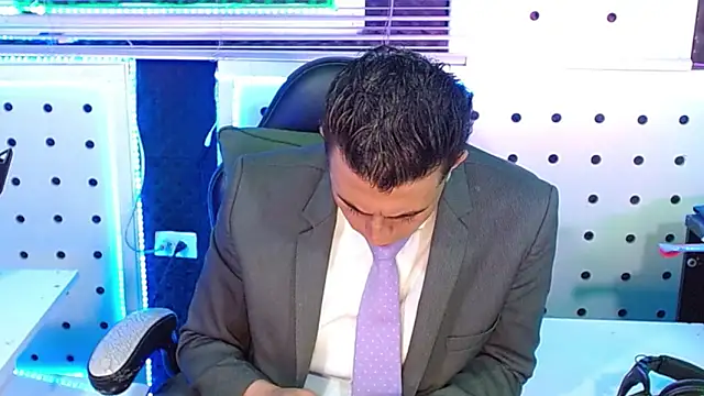 Darko0717 online show from 12-16-25, 12:53