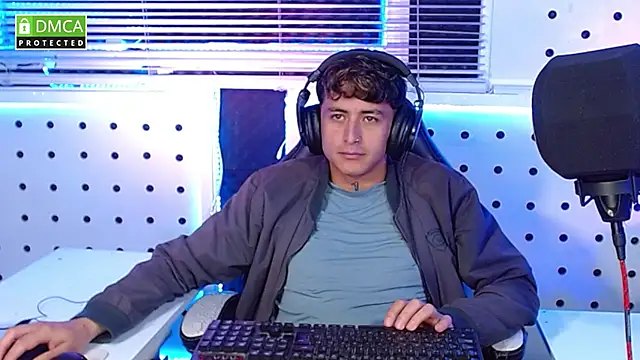 Darko0717 online show from 10-12-25, 04:41