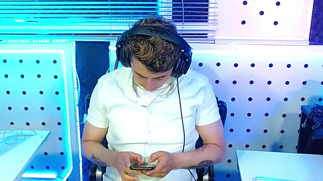 Darko0717 online show from 11-13-25, 02:10