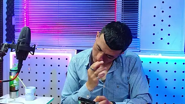 Darko0717 online show from 03-12-26, 04:55