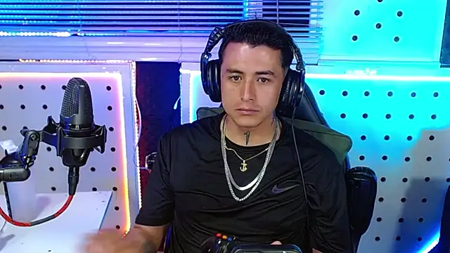 Darko0717 online show from 01-13-26, 01:53