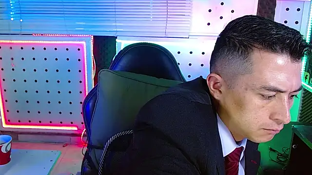 Darko0717 online show from 02-09-26, 11:41