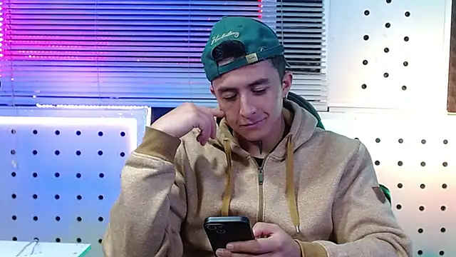 Darko0717 online show from 03-11-26, 12:37