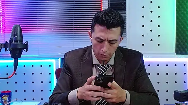 Snapshot of Darko0717 chatting on 04-26-26, 12:02 Darko0717 online show from 04-26-26, 12:02