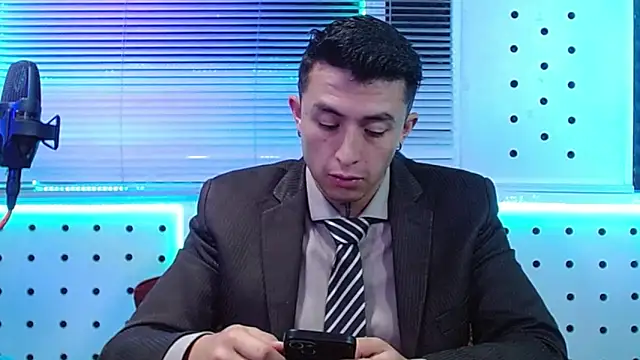 Snapshot of Darko0717 chatting on 04-18-26, 01:02 Darko0717 online show from 04-18-26, 01:02