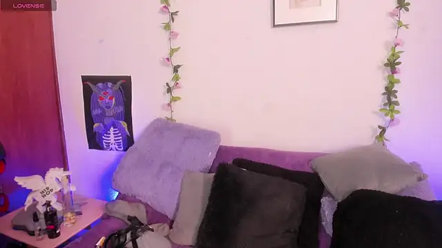 Cata green online show from 11-21-25, 07:35