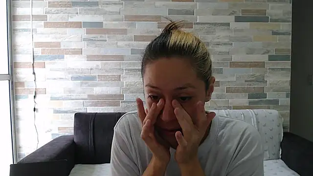 MommyMiaWs online show from 09-30-25, 04:35