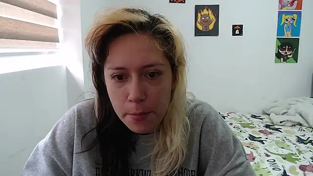 MommyMiaWs online show from 10-13-25, 01:34