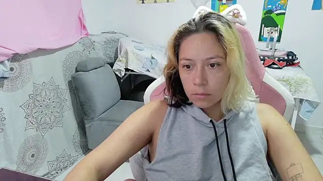 MommyMiaWs online show from 05-13-26, 02:13