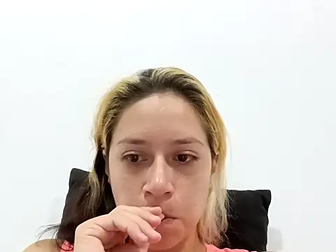 MommyMiaWs online show from 04-14-26, 06:02