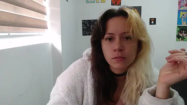 MommyMiaWs online show from 10-21-25, 01:10