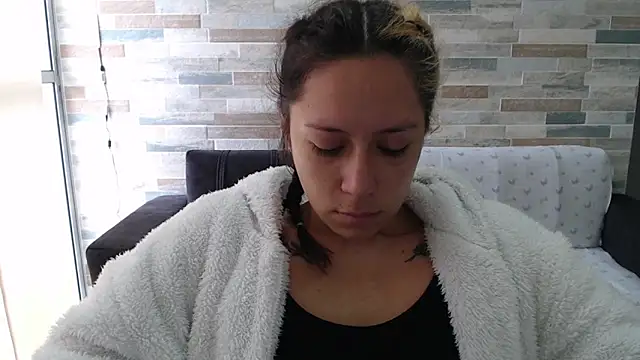 MommyMiaWs online show from 10-06-25, 02:29