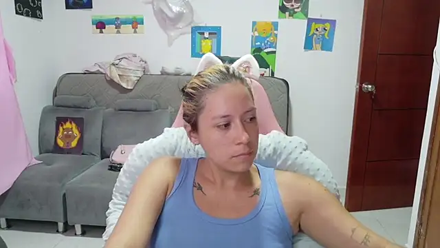 MommyMiaWs online show from 04-07-26, 06:43