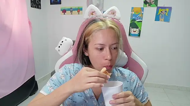 MommyMiaWs online show from 02-12-26, 01:55