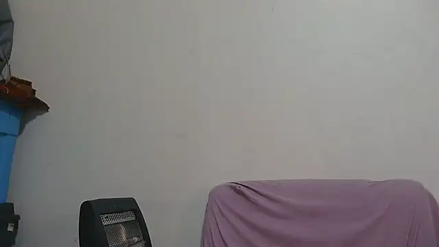 sluttylaura21 online show from 06-16-26, 07:19