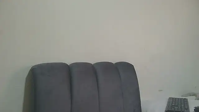 sluttylaura21 online show from 05-10-26, 07:45