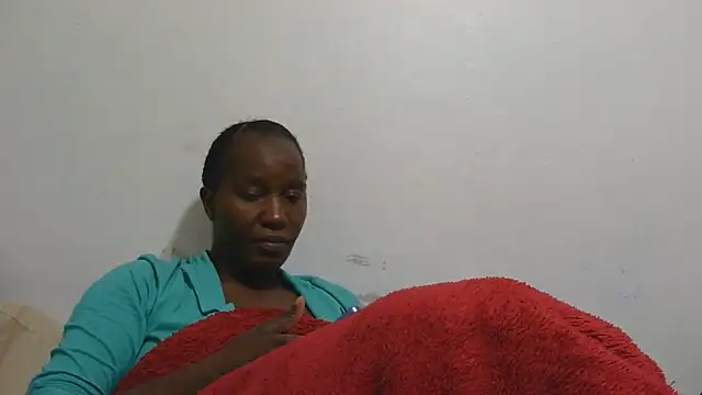 sluttylaura21 online show from 06-12-26, 05:32