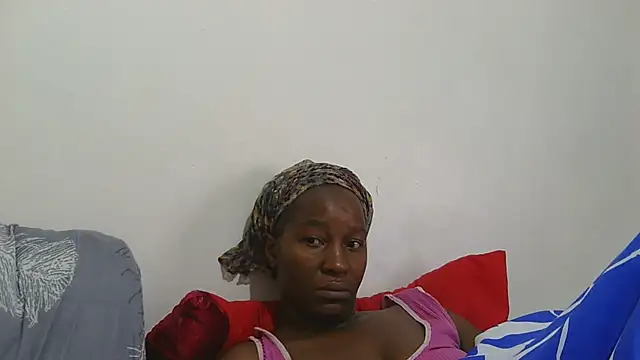 sluttylaura21 online show from 12-03-25, 05:41