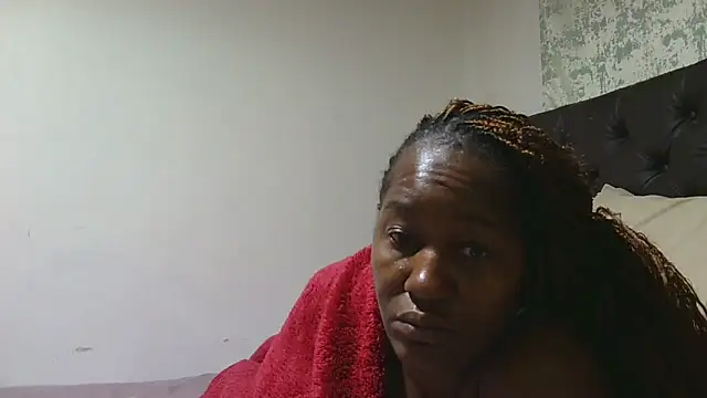 sluttylaura21 online show from 04-13-26, 11:20