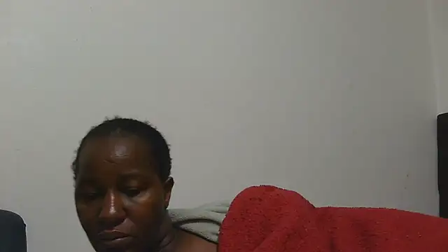 sluttylaura21 online show from 06-24-26, 01:48