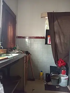 sluttylaura21 online show from 03-26-26, 12:47