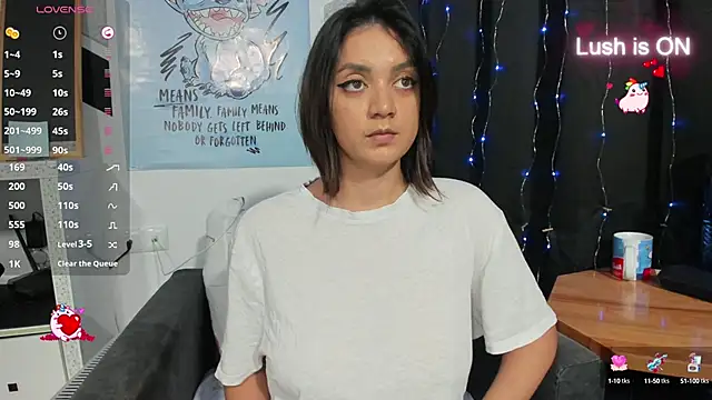 Snapshot of alexysgray chatting on 03-19-25, 06:55 alexysgray online show from 03-19-25, 06:55