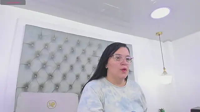 anette cooper online show from 04-16-26, 02:34