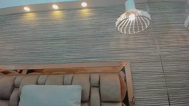 Snapshot of anette_cooper chatting on 10-31-25, 03:58 anette cooper online show from 10-31-25, 03:58