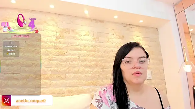 Snapshot of anette_cooper chatting on 12-03-25, 03:40 anette cooper online show from 12-03-25, 03:40