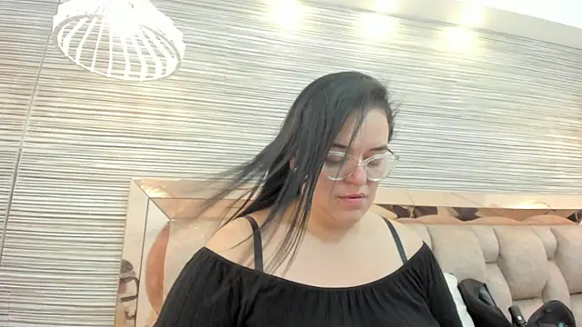 Snapshot of anette_cooper chatting on 11-15-25, 03:21 anette cooper online show from 11-15-25, 03:21