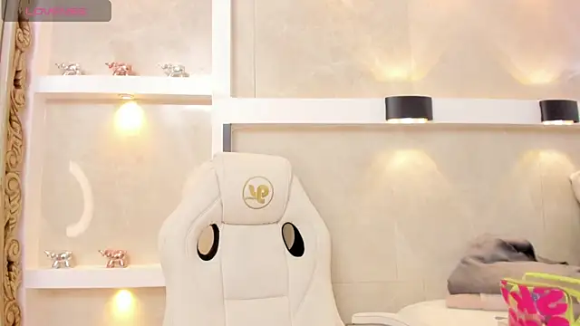 Snapshot of anette_cooper chatting on 11-12-25, 03:32 anette cooper online show from 11-12-25, 03:32