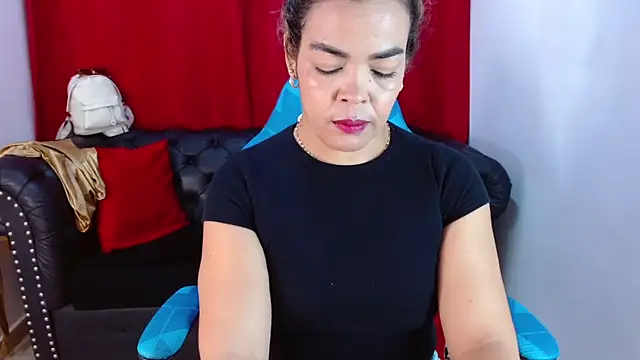 Snapshot of Abril_Beltran_ chatting on 02-28-26, 06:07 Abril Beltran online show from 02-28-26, 06:07