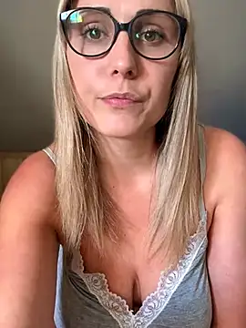 Leanymphoo online show from 03-27-26, 10:49