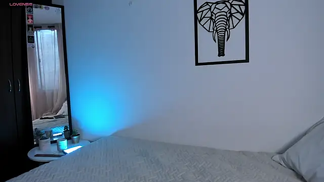 Snapshot of emilybae_ chatting on 10-23-25, 10:30 emilybae online show from 10-23-25, 10:30