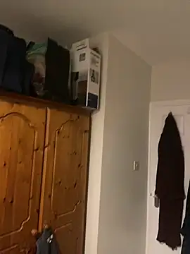 Snapshot of C_Huntsman chatting on 02-04-25, 05:31 C Huntsman online show from 02-04-25, 05:31