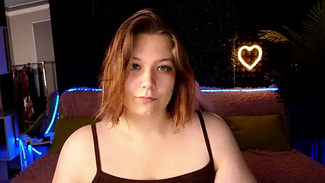 Snapshot of DjennaPalme chatting on 09-29-25, 01:34 DjennaPalme online show from 09-29-25, 01:34